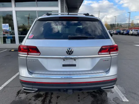More photos of 2022 Volkswagen Atlas 3.6L V6 SE w/Technology at Westlie Ford, WA