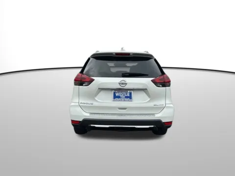 More photos of 2018 Nissan Rogue SL at Westlie Ford, WA