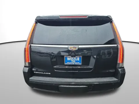 More photos of 2018 Cadillac Escalade Luxury at Westlie Ford, WA