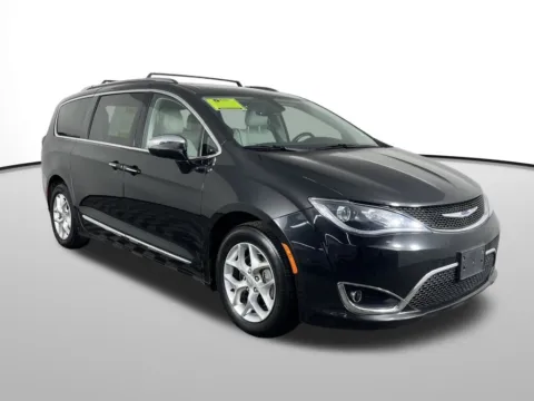 Another view of 2020 Chrysler Pacifica Limited for sale in Washougal, WA at Westlie Ford