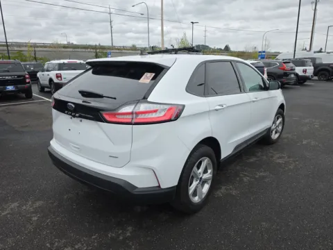 More photos of 2022 Ford Edge SE at Westlie Ford, WA
