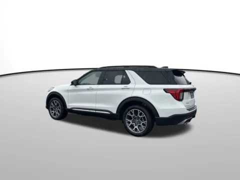 Another view of 2025 Ford Explorer Platinum for sale in Washougal, WA at Westlie Ford