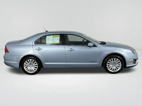 More photos of 2010 Ford Fusion Hybrid at Westlie Ford, WA