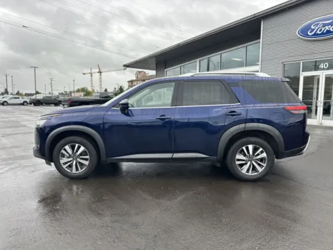 Another view of 2023 Nissan Pathfinder SL for sale in Washougal, WA at Westlie Ford