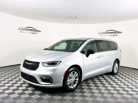 More photos of 2026 Chrysler Pacifica Select at St. Marys CDJR, OH