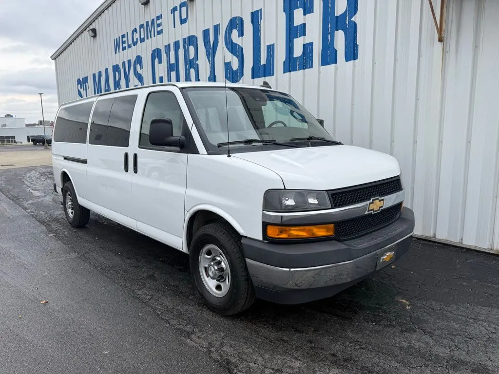 White 2019 Chevrolet Express 3500 LT for sale in Saint Marys, OH