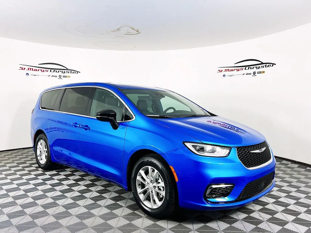 Blue 2026 Chrysler Pacifica Select for sale in Saint Marys, OH