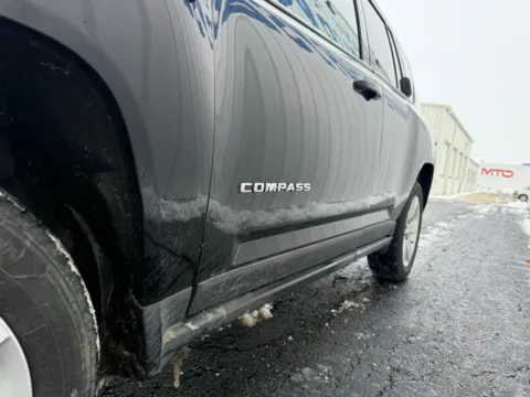 More photos of 2012 Jeep Compass Latitude at St. Marys CDJR, OH