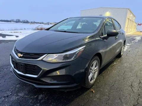 More photos of 2017 Chevrolet Cruze LT at St. Marys CDJR, OH