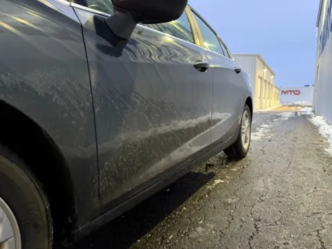 More photos of 2017 Chevrolet Cruze LT at St. Marys CDJR, OH