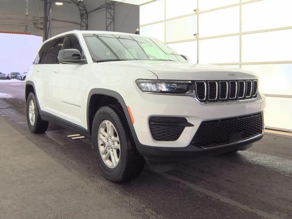 White 2024 Jeep Grand Cherokee Laredo for sale in Saint Marys, OH