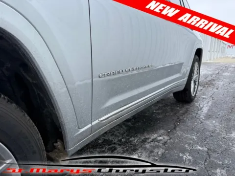 More photos of 2024 Jeep Grand Cherokee Summit at St. Marys CDJR, OH