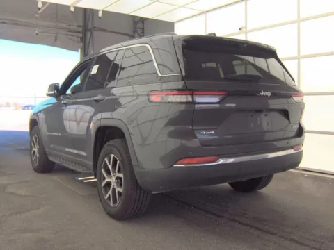 More photos of 2025 Jeep Grand Cherokee Limited at St. Marys CDJR, OH