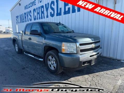 Gray 2009 Chevrolet Silverado 1500 LT for sale in Saint Marys, OH