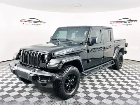 More photos of 2023 Jeep Gladiator Willys at St. Marys CDJR, OH