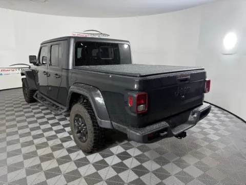 More photos of 2023 Jeep Gladiator Willys at St. Marys CDJR, OH