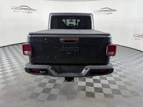 More photos of 2023 Jeep Gladiator Willys at St. Marys CDJR, OH