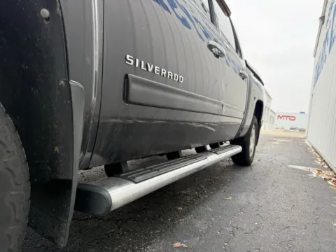 More photos of 2010 Chevrolet Silverado 1500 LT at St. Marys CDJR, OH