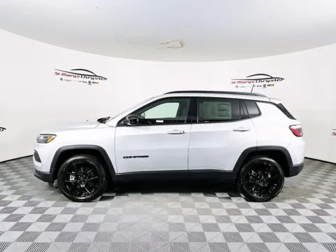 More photos of 2026 Jeep Compass Latitude at St. Marys CDJR, OH