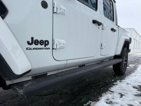 More photos of 2022 Jeep Gladiator Sport at St. Marys CDJR, OH