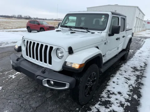 More photos of 2022 Jeep Gladiator Sport at St. Marys CDJR, OH