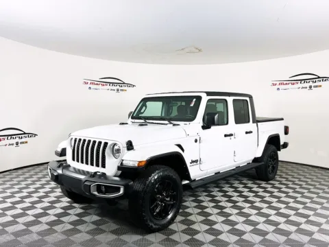More photos of 2022 Jeep Gladiator Sport at St. Marys CDJR, OH