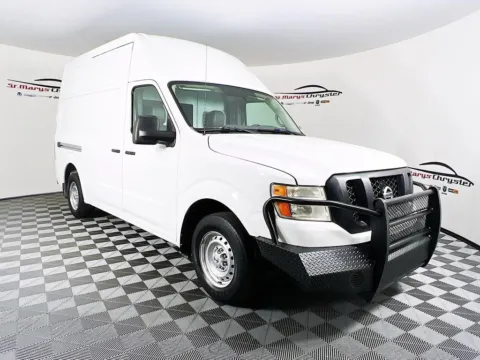 White 2015 Nissan NV2500 HD S for sale in Saint Marys, OH