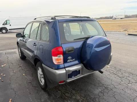More photos of 2002 Toyota RAV4 at St. Marys CDJR, OH