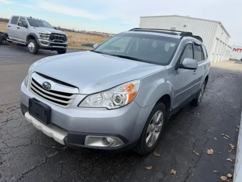 More photos of 2012 Subaru Outback 3.6R at St. Marys CDJR, OH