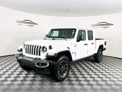More photos of 2021 Jeep Gladiator Overland at St. Marys CDJR, OH