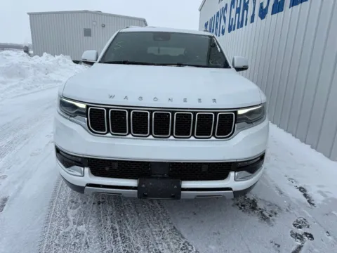 Another view of 2022 Jeep Wagoneer Series II for sale in Saint Marys, OH at St. Marys CDJR