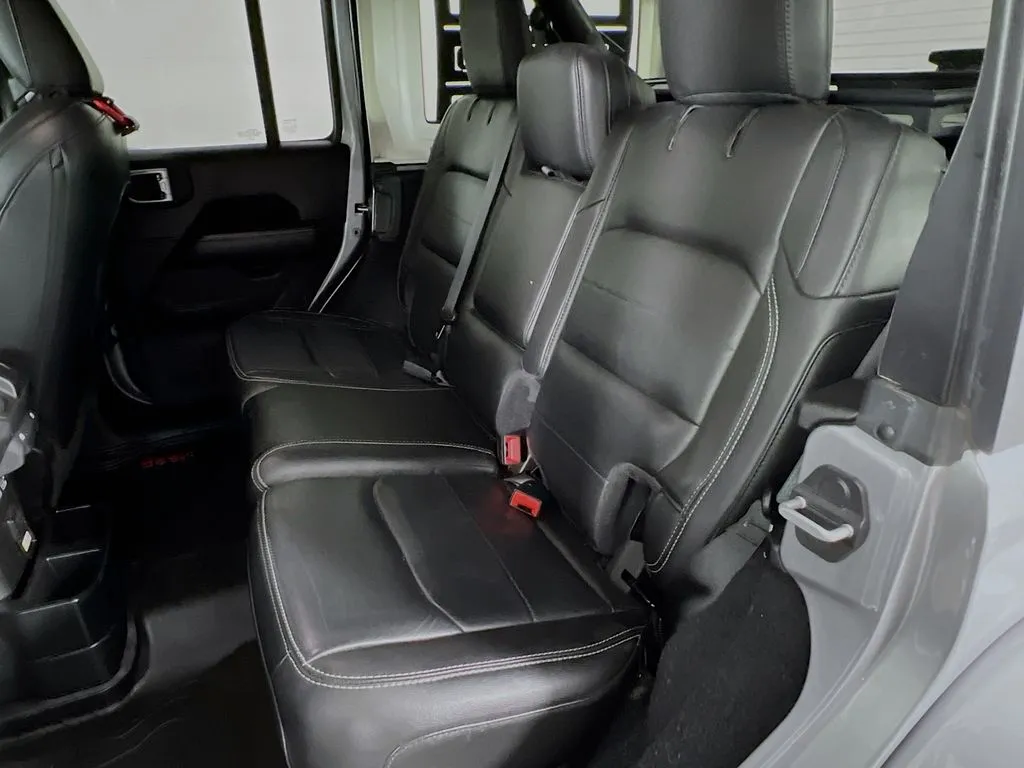 2019 Jeep Wrangler Unlimited Sahara - Photo 24