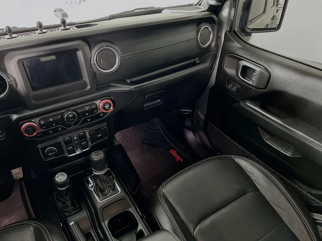 2019 Jeep Wrangler Unlimited Sahara - Photo 23