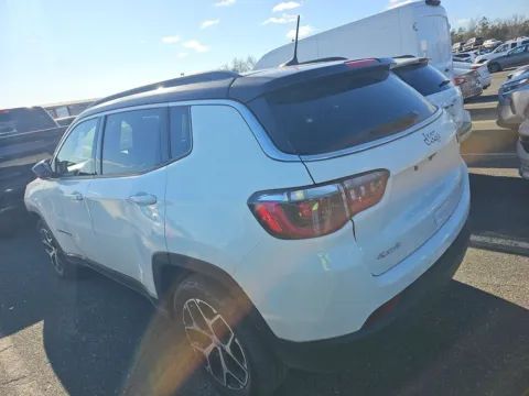 More photos of 2024 Jeep Compass Limited at St. Marys CDJR, OH