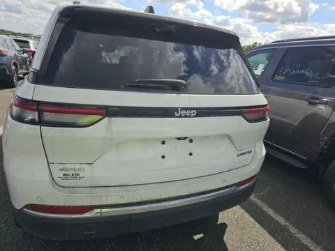 More photos of 2022 Jeep Grand Cherokee Limited at St. Marys CDJR, OH