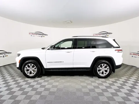 More photos of 2022 Jeep Grand Cherokee Limited at St. Marys CDJR, OH