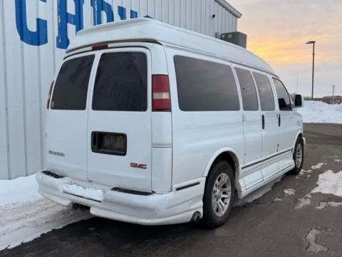 More photos of 2004 GMC Savana G1500 Upfitter at St. Marys CDJR, OH