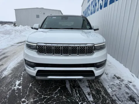 More photos of 2022 Jeep Grand Wagoneer Series II at St. Marys CDJR, OH