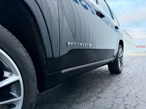 More photos of 2024 Jeep Wagoneer Series III at St. Marys CDJR, OH
