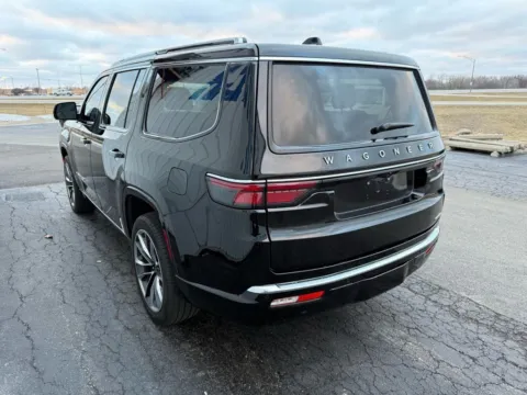 More photos of 2024 Jeep Wagoneer Series III at St. Marys CDJR, OH