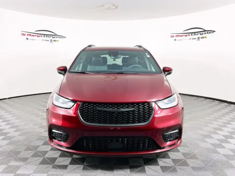 Another view of 2023 Chrysler Pacifica Touring L for sale in Saint Marys, OH at St. Marys CDJR