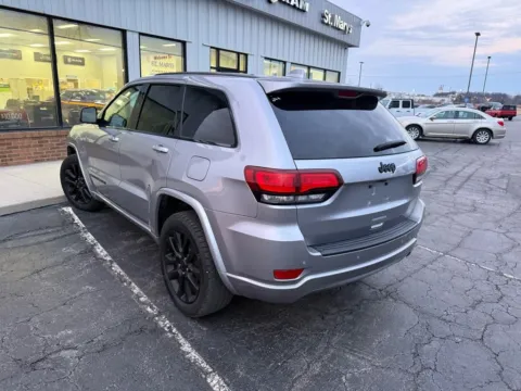 More photos of 2020 Jeep Grand Cherokee Laredo at St. Marys CDJR, OH