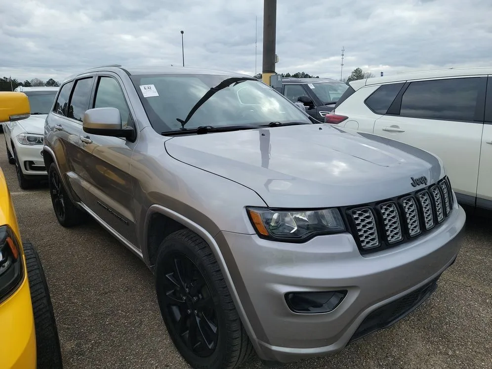 Silver 2020 Jeep Grand Cherokee Altitude for sale in Saint Marys, OH