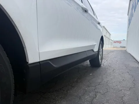 More photos of 2018 Ford Edge SEL at St. Marys CDJR, OH