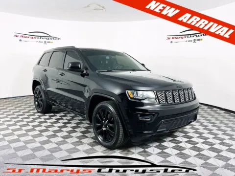 Black 2019 Jeep Grand Cherokee Laredo for sale in Saint Marys, OH