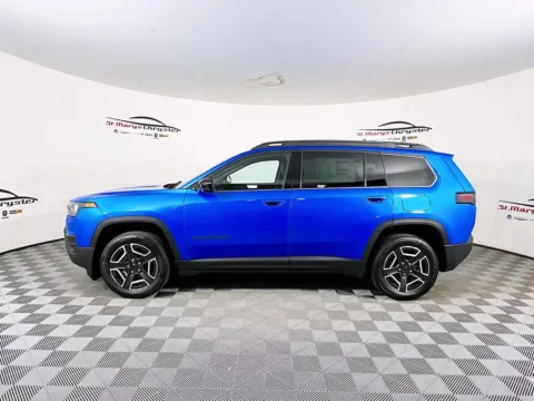 More photos of 2026 Jeep Cherokee Laredo at St. Marys CDJR, OH