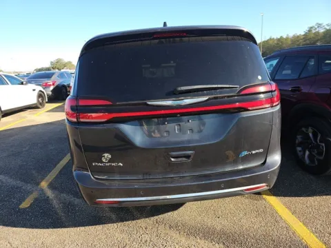 More photos of 2021 Chrysler Pacifica Hybrid Touring L at St. Marys CDJR, OH