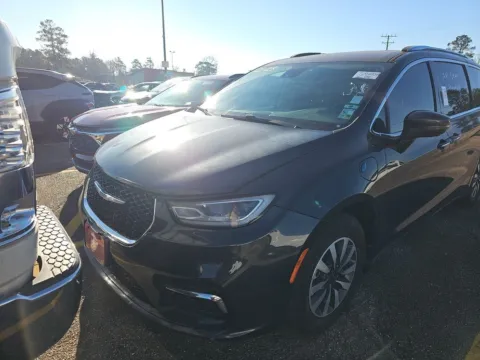 Photos of 2021 Chrysler Pacifica Hybrid Touring L for sale in Saint Marys, OH at St. Marys CDJR