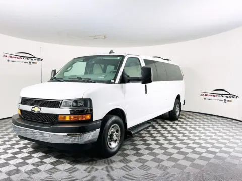More photos of 2019 Chevrolet Express 3500 LT at St. Marys CDJR, OH