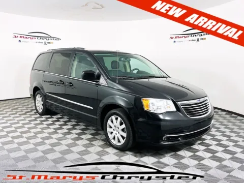 Black 2014 Chrysler Town & Country Touring for sale in Saint Marys, OH